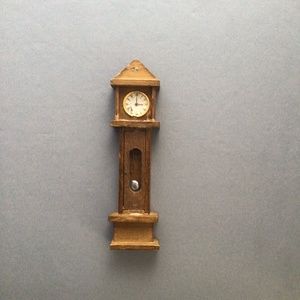 Dollhouse furniture 1:12 scale Wood Grandfather Clock (dark tone)
